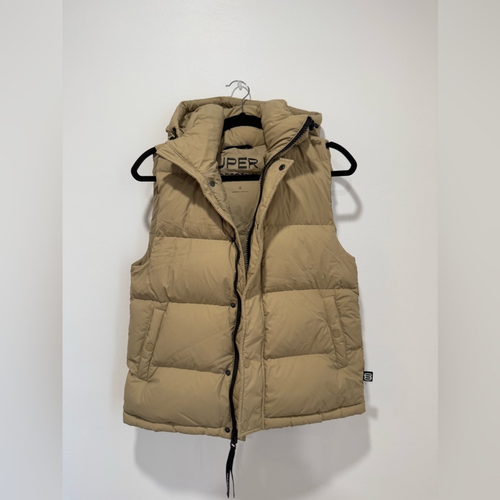 Aritzia Super Puff Vest